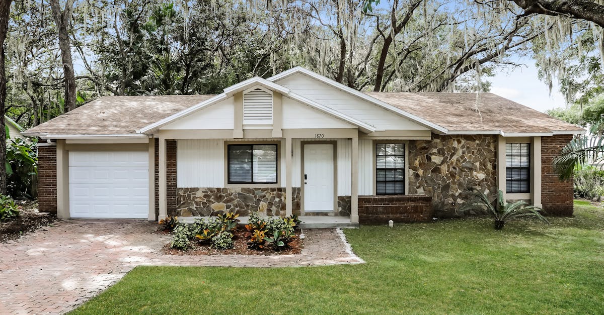 Home for Rent 3 Beds, 2 Baths Main Street Renewal